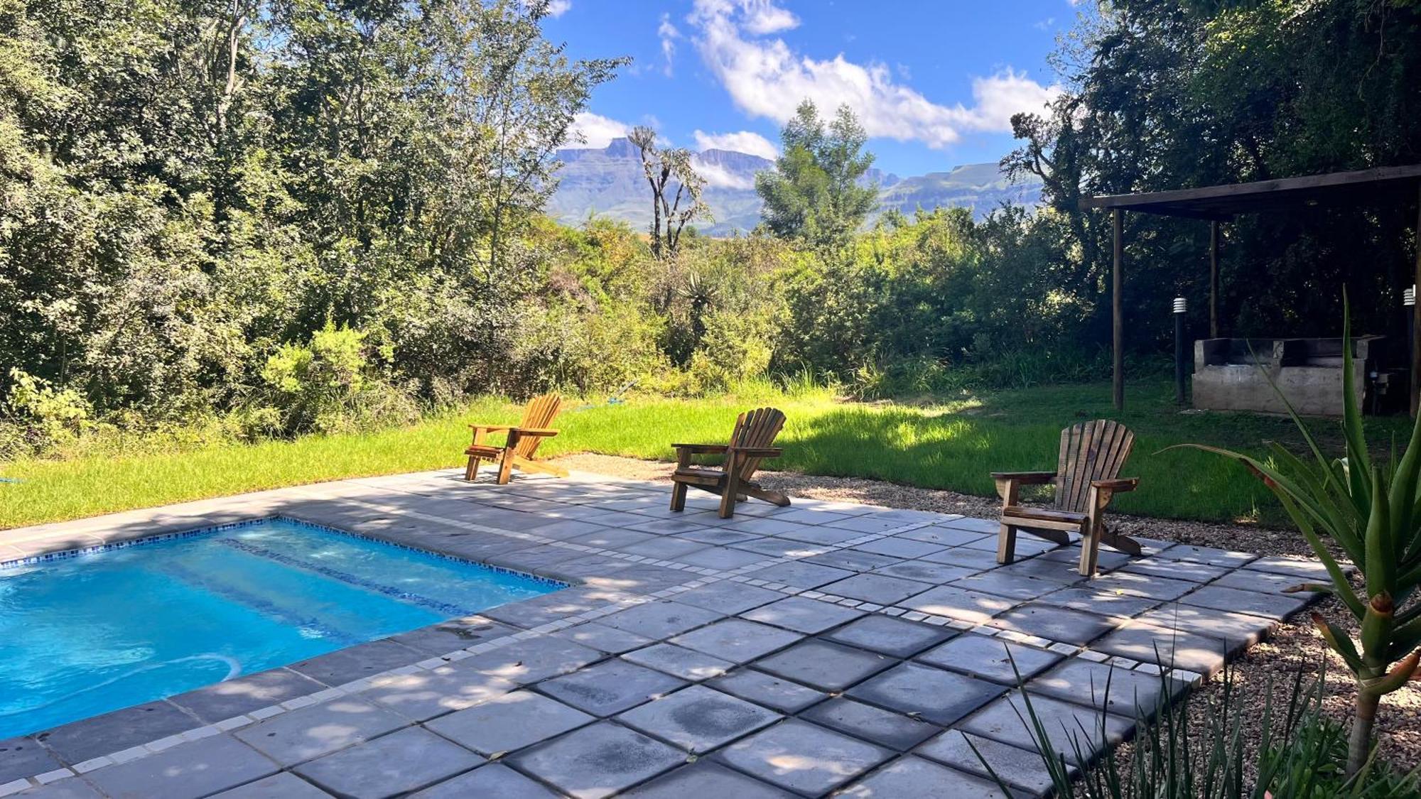 Drakensberg Inkosana Lodge Champagne Valley Exterior photo